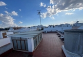 Дом с участком на продажу в городе La Puebla de Cazalla Фото