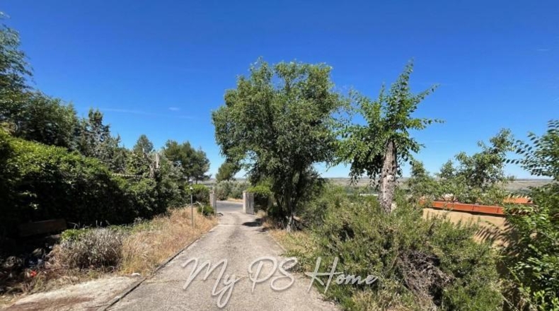 Cuenca - Barajas de Melo - 1925m2