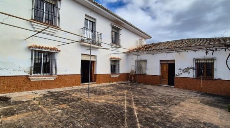 Malaga - Alcaucín - 390m2