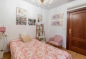 Дом с участком на продажу в городе Purchil Фото