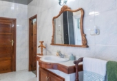 Дом с участком на продажу в городе Purchil Фото