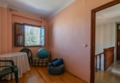 Дом с участком на продажу в городе Purchil Фото