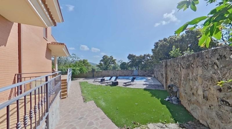 Community of Madrid - Miraflores de la Sierra - 246m2