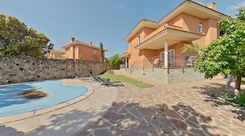 Community of Madrid - Miraflores de la Sierra - 246m2