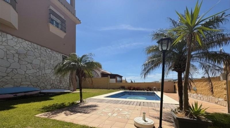 Cadiz - Algeciras - 592m2