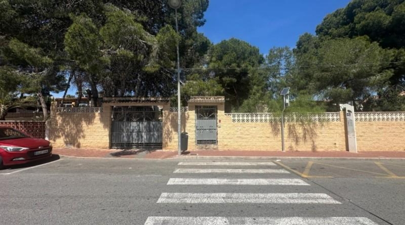 Alicante - Torrevieja - 1300m2