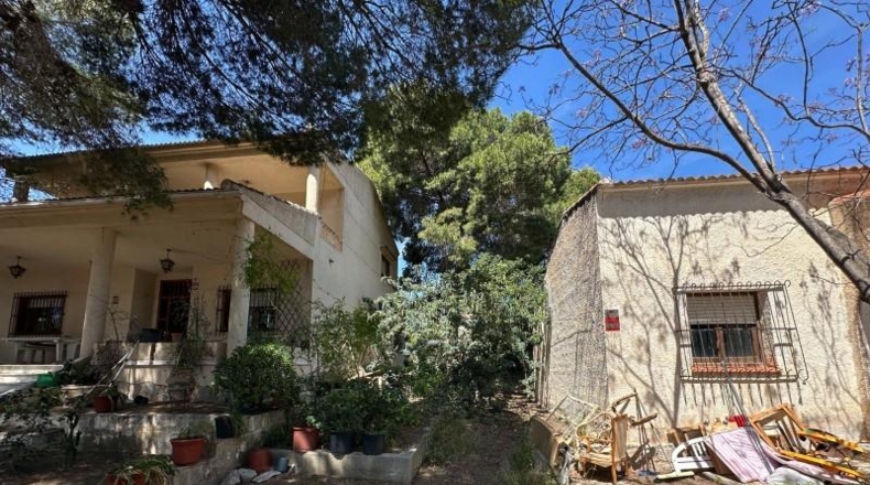 Alicante - Torrevieja - 1300m2