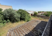 Chalet independiente con terreno en venta en la España, Badajoz, ref: TR411365 foto