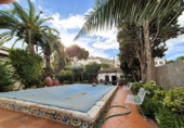 Chalet independiente con terreno en venta en la España, Alicante, ref: TR379469 foto