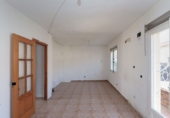 Chalet adosado con terreno en venta en Oropesa ref: TR410475 foto