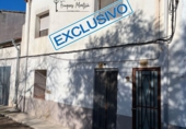 Chalet adosado con terreno en venta en l'Aldea ref: TR410510 foto