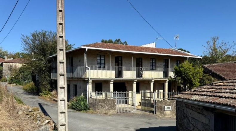 Pontevedra - O Carballiño - 195m2
