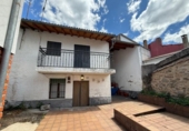Chalet independiente con terreno en venta en la España, Bohoyo, ref: TR409574 foto