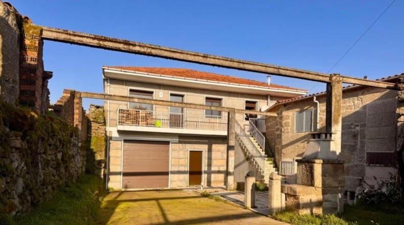 Orense - Xinzo de Limia - 325m2