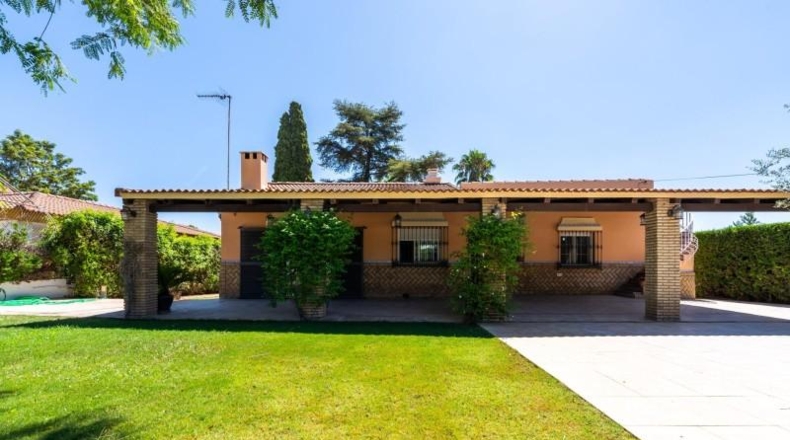 Sevilla - Palomares del Río - 1400m2
