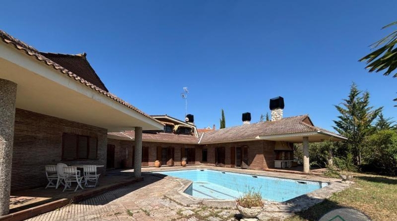 Valladolid - Simancas - 1850m2
