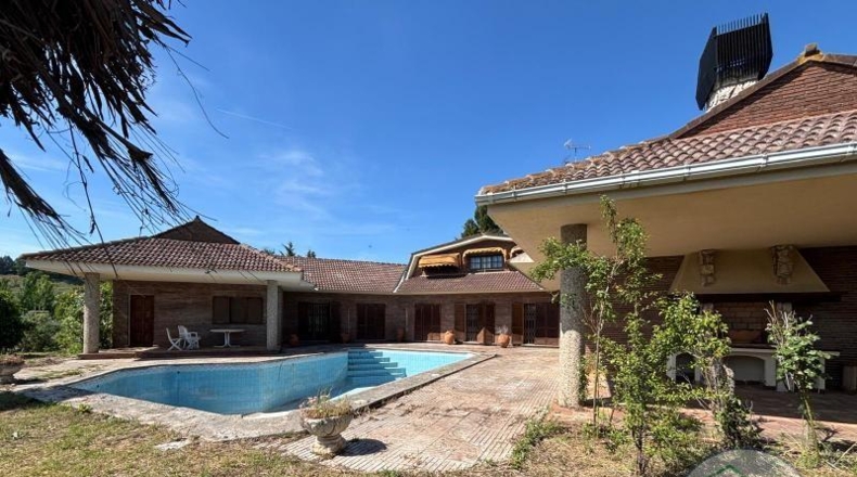 Valladolid - Simancas - 1850m2