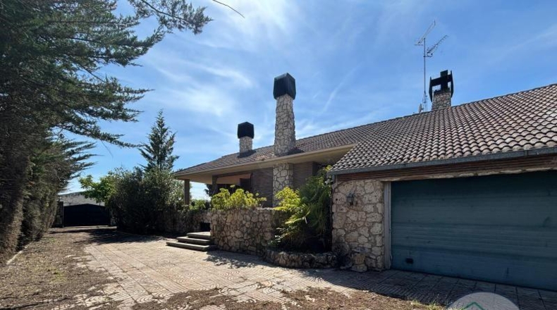 Valladolid - Simancas - 1850m2