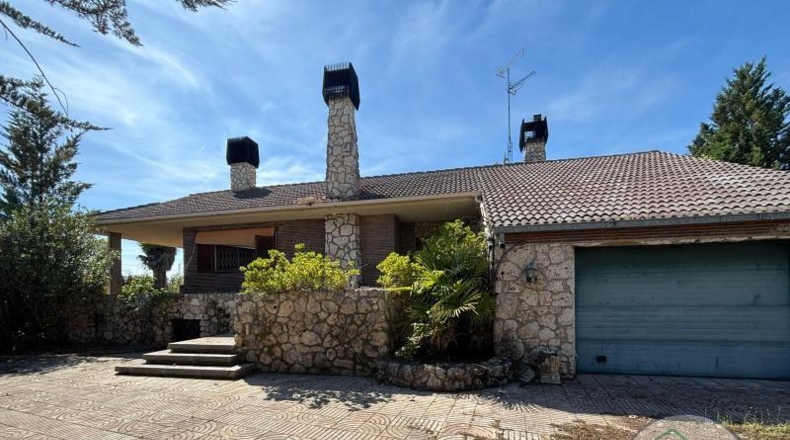 Valladolid - Simancas - 1850m2