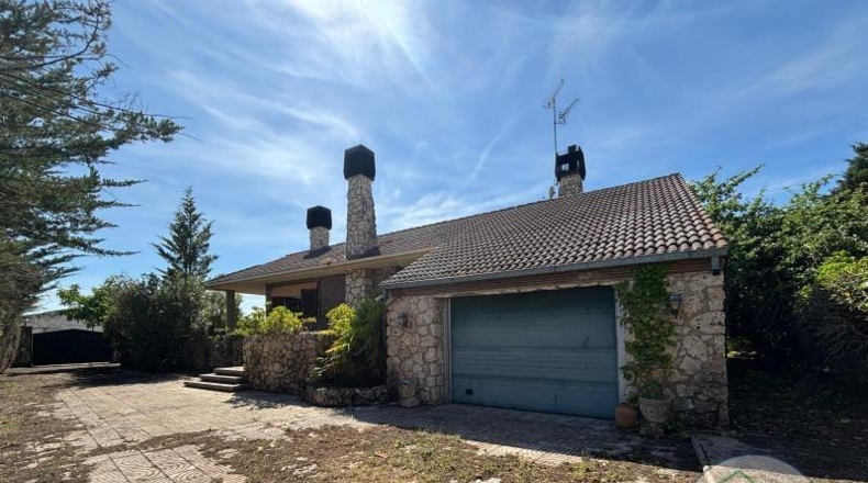 Valladolid - Simancas - 1850m2