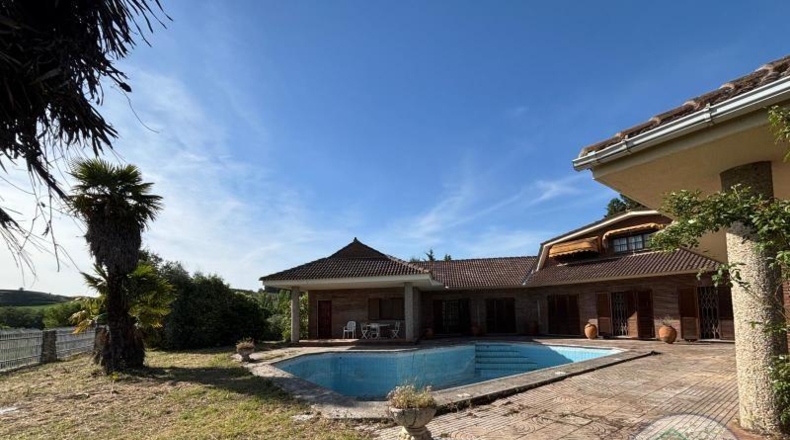 Valladolid - Simancas - 1850m2