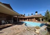 Chalet independiente con terreno en venta en la España, Simancas, ref: TR389985 foto