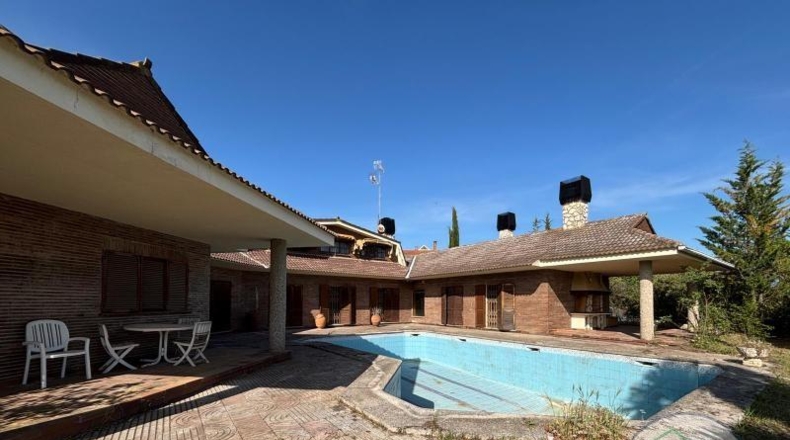 Valladolid - Simancas - 1850m2
