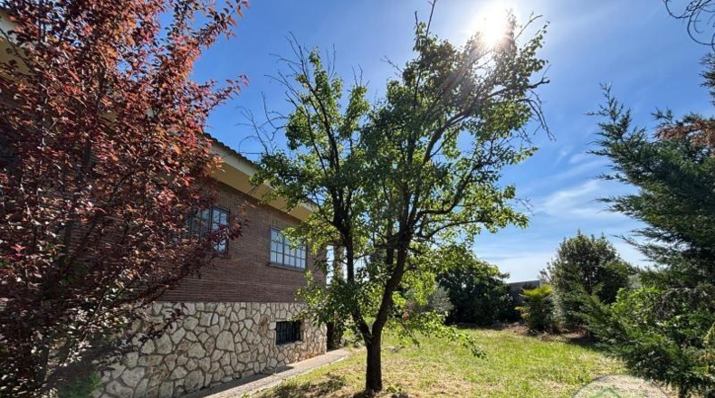 Valladolid - Simancas - 1850m2