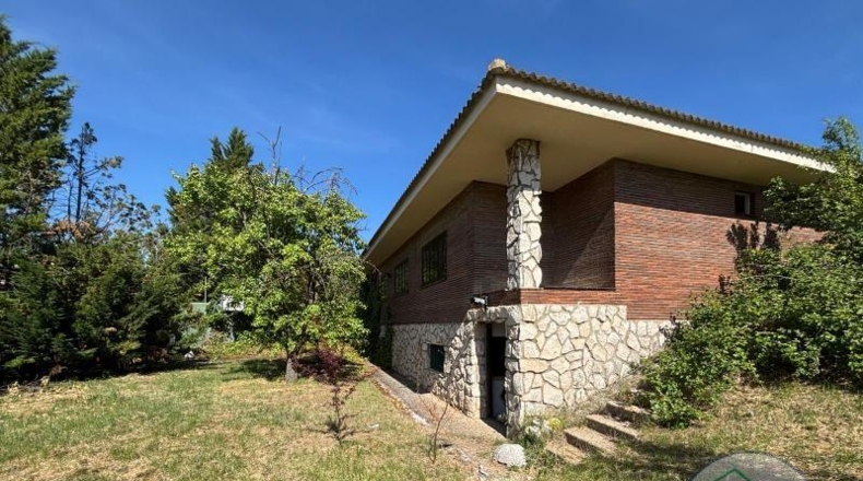 Valladolid - Simancas - 1850m2