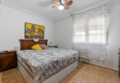 Chalet independiente con terreno en venta en la España, Torrevieja, ref: TR346526 foto