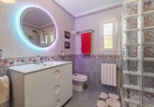 Chalet independiente con terreno en venta en la España, Torrevieja, ref: TR346526 foto
