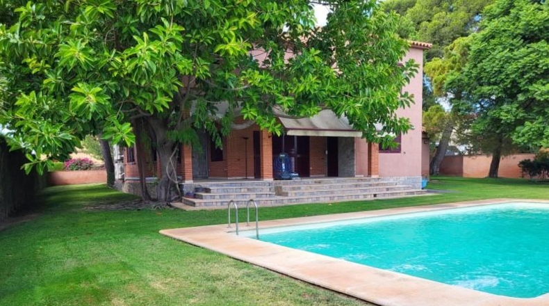 Valencia - la Pobla de Vallbona - 3430m2