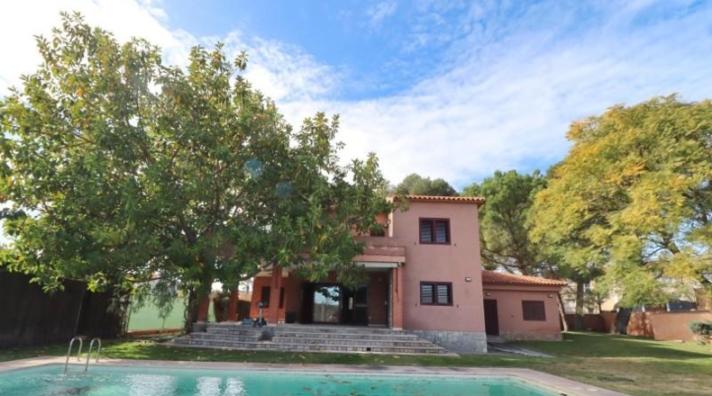 Valencia - la Pobla de Vallbona - 3430m2