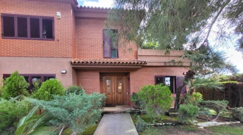Valencia - la Pobla de Vallbona - 3430m2