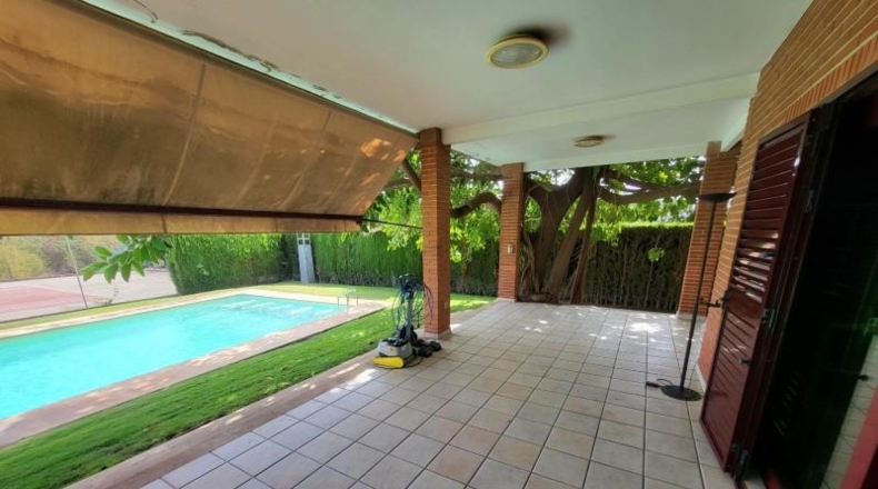 Valencia - la Pobla de Vallbona - 3430m2