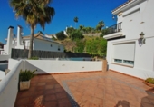 Xalet independent amb terreny en lloguer a la 3 UR4, Alhaurín de la Torre, ref.: TR409273 foto