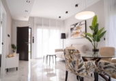 Chalet adosado con terreno en venta en Pilar de la Horadada ref: TR410605 foto