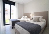 Chalet adosado con terreno en venta en Pilar de la Horadada ref: TR410605 foto