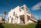 Chalet adosado con terreno en venta en Pilar de la Horadada ref: TR410604 foto