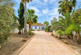 Hinojos 1481&nbsp;m²