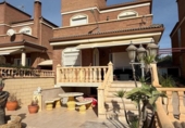 Chalet independiente con terreno en venta en la España, Elche, ref: TR410665 foto