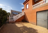 Chalet independiente con terreno en venta en la España, Villa de Otura, ref: TR410671 foto