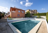Chalet independiente con terreno en venta en la España, Villa de Otura, ref: TR410671 foto