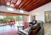Chalet independiente con terreno en venta en la España, Pallejà, ref: TR366271 foto