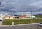 Городская земля под застройку на продажу у города L'Alcúdia de Crespins Фото