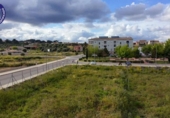 Городская земля под застройку на продажу у города L'Alcúdia de Crespins Фото