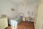 Дом с участком на продажу в городе Alcalá de Guadaíra. Фото