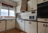Отдельно стоящий дом с участком на продажу в городе l'Aldea. Фото