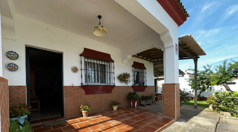 Кадис - Chiclana de la Frontera - 674m2