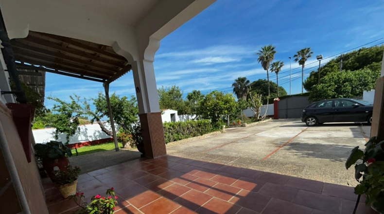 Кадис - Chiclana de la Frontera - 674m2